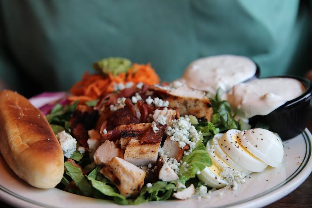 Grandmas Saloon & Grill Miller Hill | restaurant | 2202 Maple Grove Rd, Duluth, MN 55811, USA | 2187229313 OR +1 218-722-9313