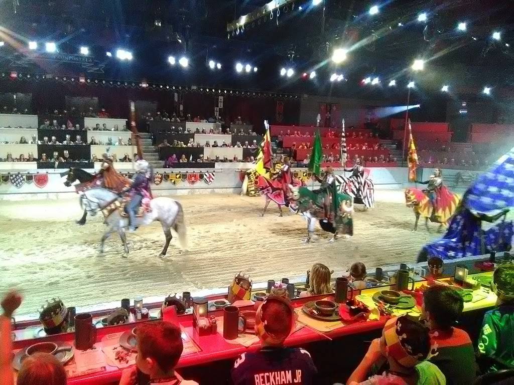 Medieval Times Dinner & Tournament | restaurant | 2021 N Stemmons Fwy, Dallas, TX 75207, USA | 2147611801 OR +1 214-761-1801