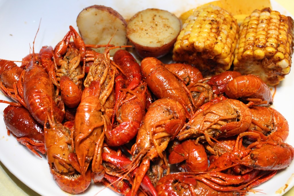 The Cajun Fried House | restaurant | 3007 S Olive St, Pine Bluff, AR 71603, USA | 8705368958 OR +1 870-536-8958