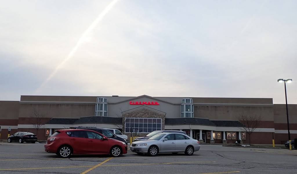 Cinemark 10 Aurora - Meal takeaway | 140 Barrington Town Square Dr ...