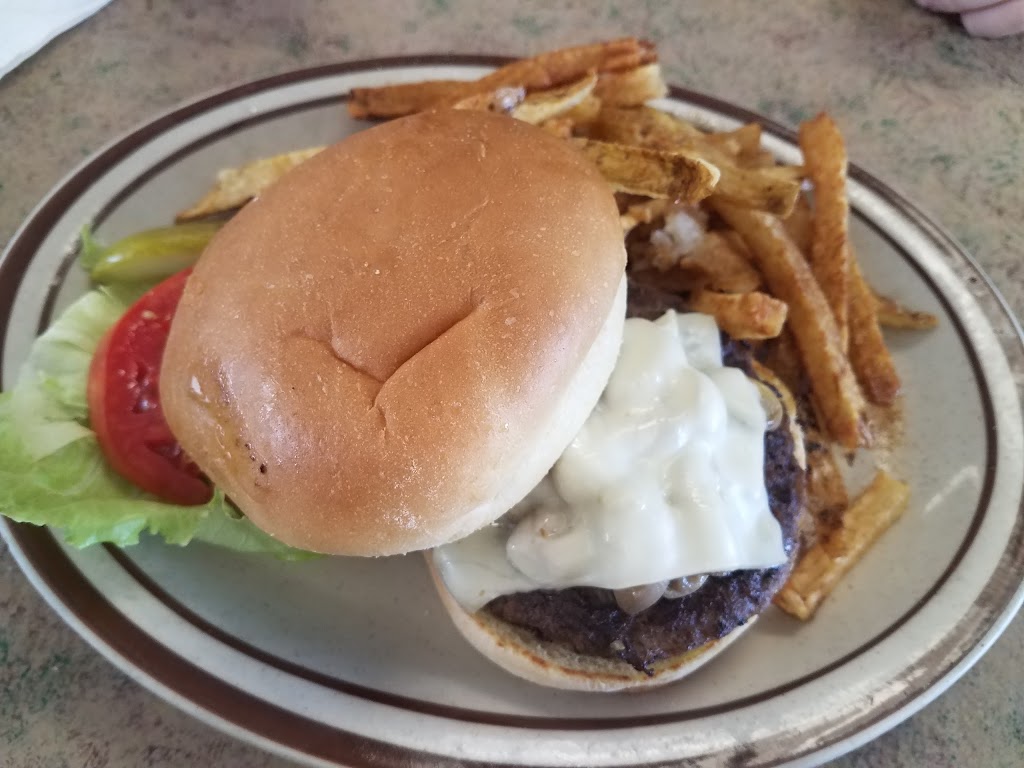 Star 63 | restaurant | 409 N Missouri St, Macon, MO 63552, USA | 6603952500 OR +1 660-395-2500