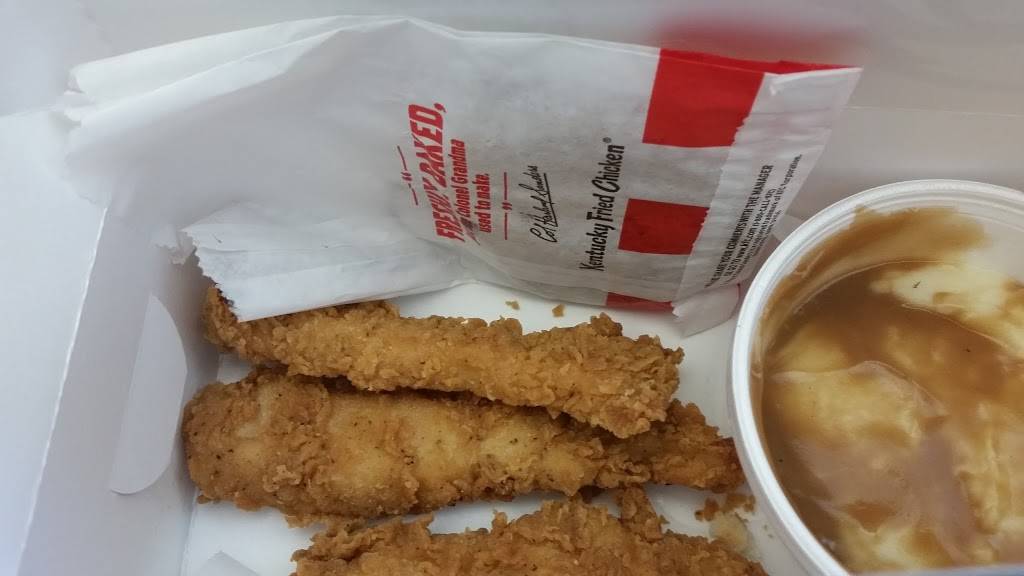KFC | restaurant | 595 E Dupont Rd, Fort Wayne, IN 46825, USA | 2604978228 OR +1 260-497-8228