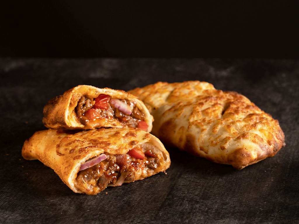 Round Table Pizza | meal delivery | 131 Kentucky St, Petaluma, CA 94952, USA | 7077666999 OR +1 707-766-6999
