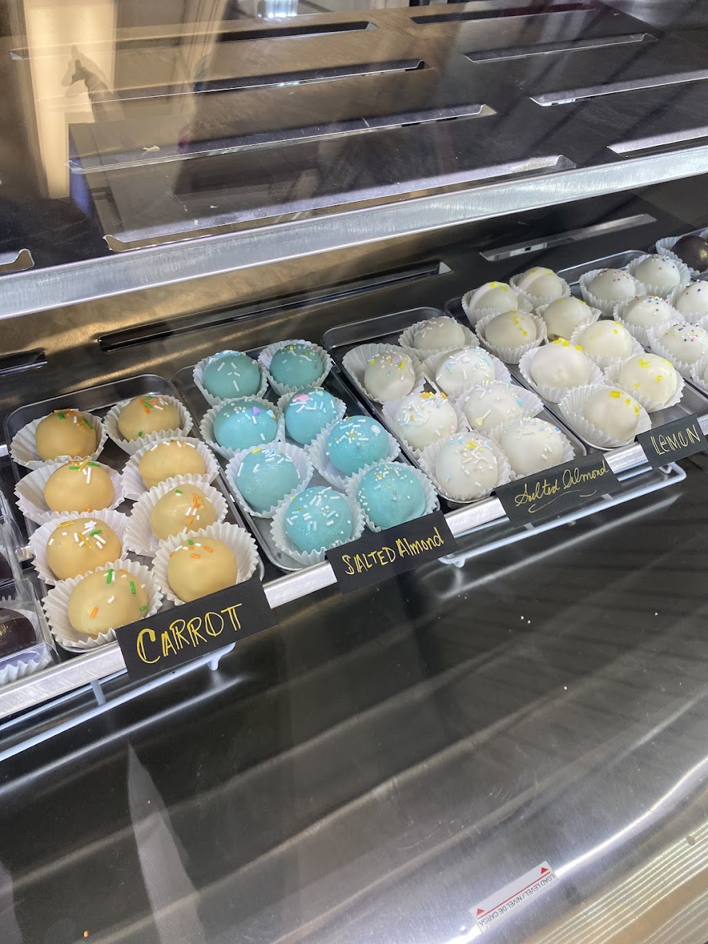 Dessert by MommaCakes | bakery | 105 S Mount St, Fairfield, TX 75840, USA | 9033890007 OR +1 903-389-0007