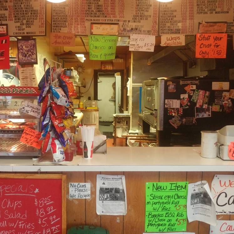 Broadway Pizza | restaurant | 511 Broadway, Pawtucket, RI 02860, USA | 4017239066 OR +1 401-723-9066