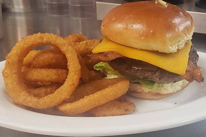 AJs Cafe | restaurant | 507 E 7th St, Sheridan, IN 46069, USA | 3176472050 OR +1 317-647-2050
