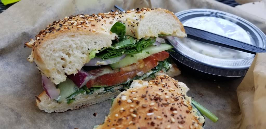 Noahs Bagels | cafe | 21917 Ventura Blvd, Woodland Hills, CA 91364, USA | 8189999577 OR +1 818-999-9577