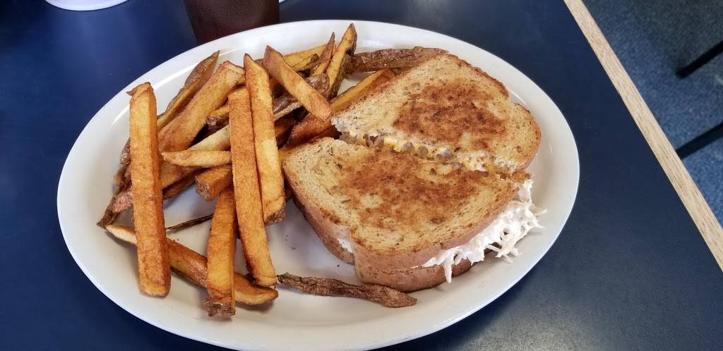 Honeybees Inc | restaurant | 15 W Main St, Geneva, OH 44041, USA | 4404664713 OR +1 440-466-4713