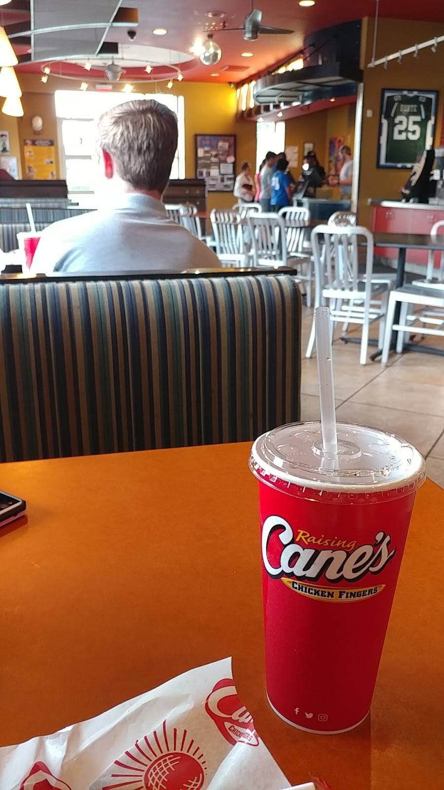 Raising Canes Chicken Fingers | meal takeaway | 1654 Gause Blvd, Slidell, LA 70458, USA | 9854051425 OR +1 985-405-1425