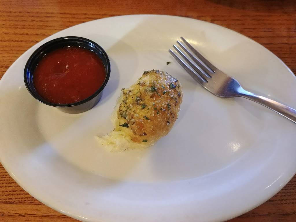 Pizza Hut Meal takeaway 629 N Main St, Crossville, TN 38555, USA