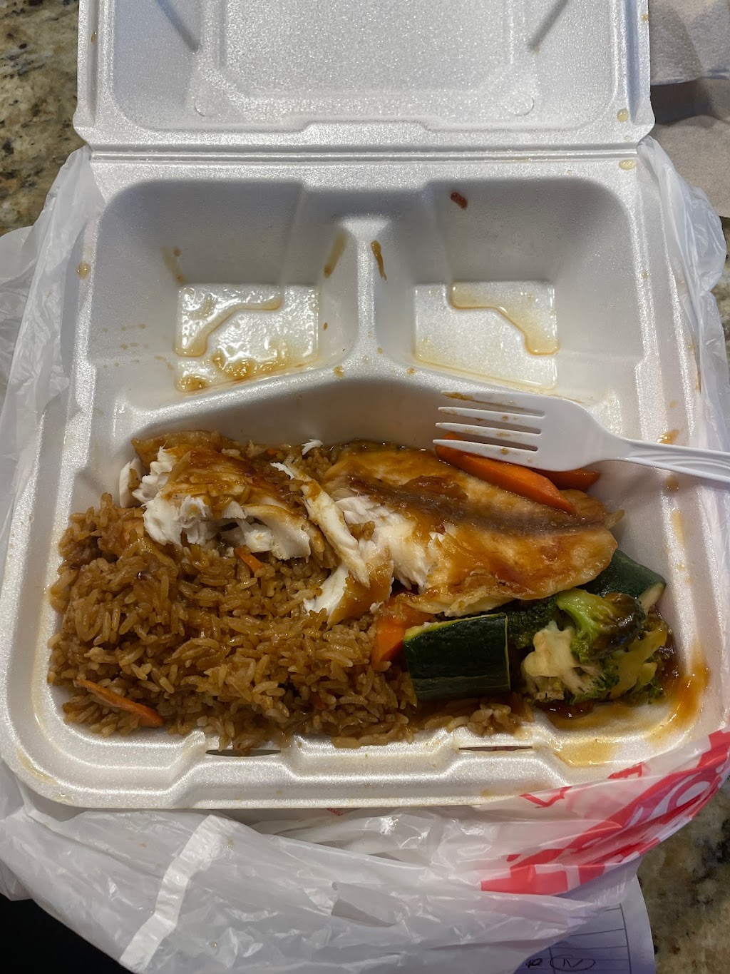 Raku Hibachi & Sushi Smithville | restaurant | 106 US-169, Smithville, MO 64089, USA | 8168102334 OR +1 816-810-2334