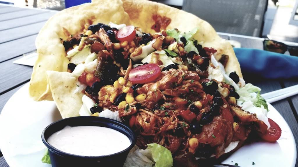 The Atwood Dock Marina & Grill | restaurant | 1601 Magnolia Rd SW, Dellroy, OH 44620, USA | 3307351600 OR +1 330-735-1600