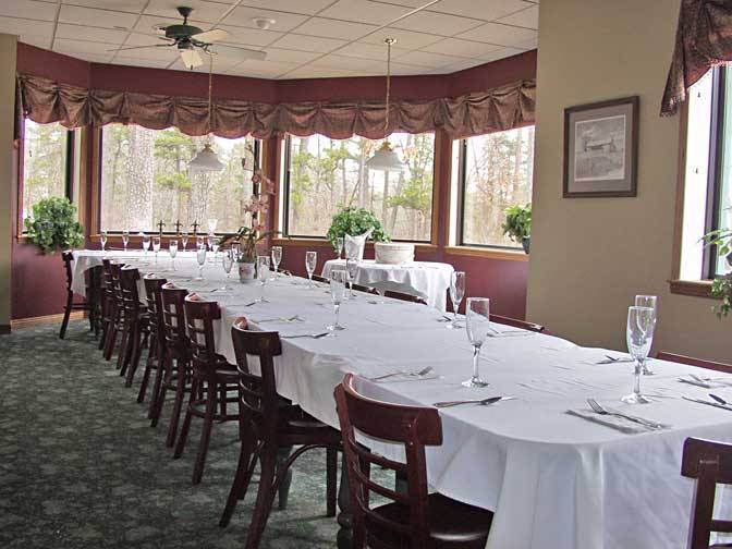 Forest Hill Restaurant Steak House & Gift Shop | meal takeaway | 3016 E Van Buren, Eureka Springs, AR 72632, USA | 4792532422 OR +1 479-253-2422