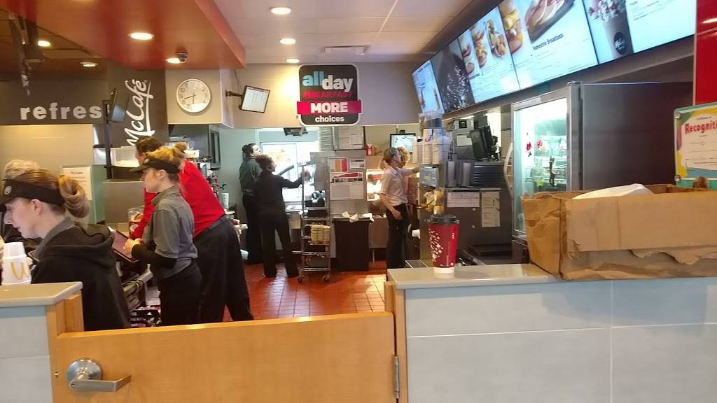 McDonalds | cafe | 1960 Edwards Lake Rd, Birmingham, AL 35235, USA | 2056619282 OR +1 205-661-9282