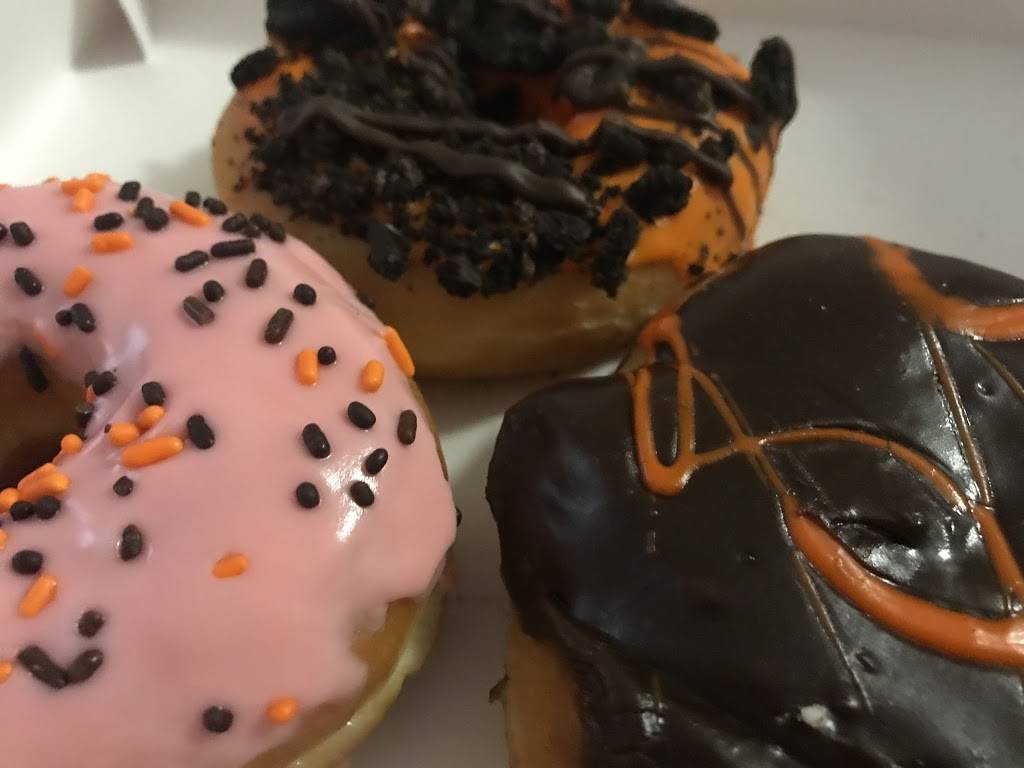 Dunkin' - Bakery | 7003 Taft St, Hollywood, FL 33024, USA