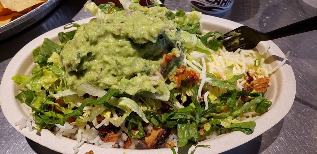 Chipotle Mexican Grill | restaurant | 900 N Austin Ave Ste 102, Georgetown, TX 78626, USA | 5128680941 OR +1 512-868-0941