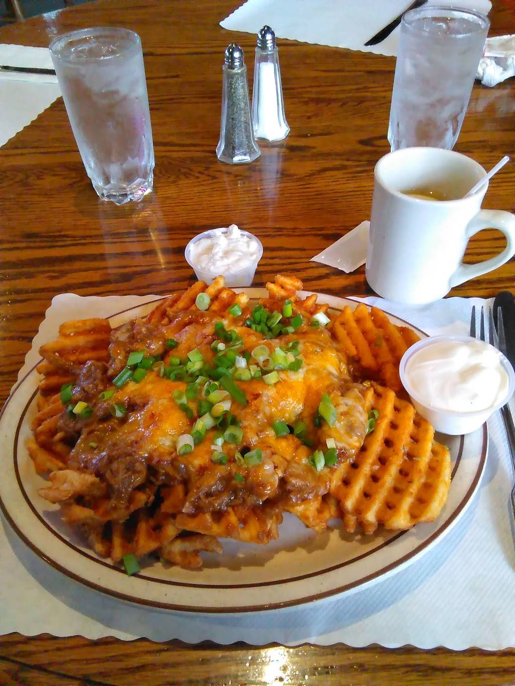 Quincys Pub & Cafe | night club | 6590 Commerce Blvd # D, Rohnert Park, CA 94928, USA | 7075851079 OR +1 707-585-1079