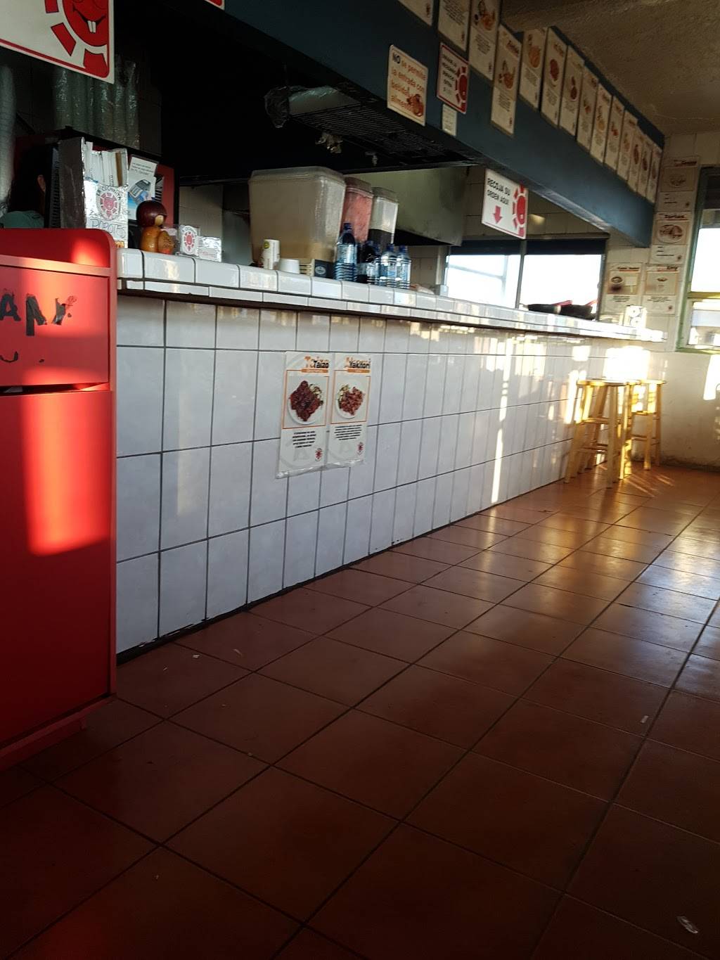 La Cochinita | restaurant | 22760, Calle Primera 149, El Sauzal, 22760 El Sauzal, B.C., Mexico | 016461747401 OR +52 646 174 7401