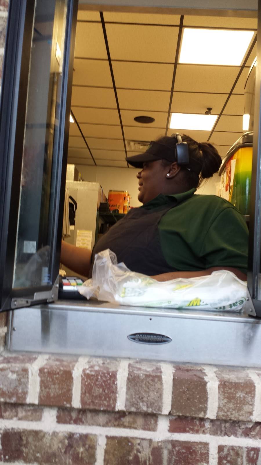Subway | restaurant | 810 E Main St, Tupelo, MS 38804, USA | 6628444800 OR +1 662-844-4800
