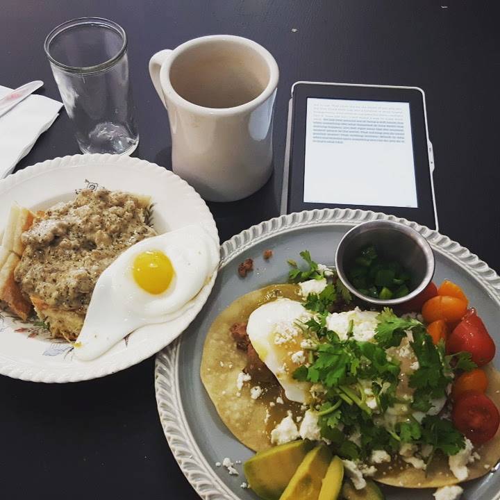 Farmhouse Kitchen & Wares | cafe | 101 W Beverley St, Staunton, VA 24401, USA | 5407127791 OR +1 540-712-7791