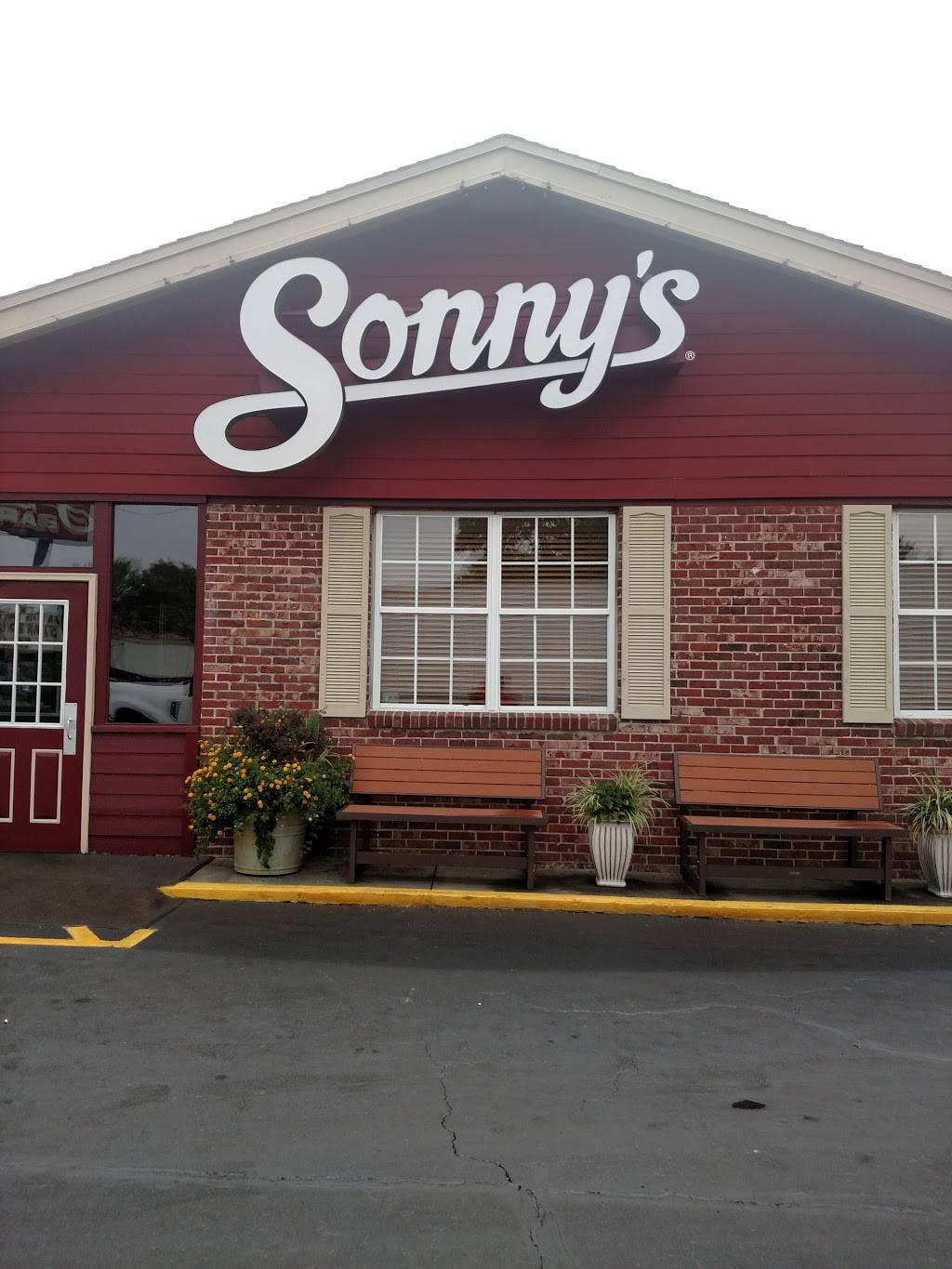 Sonny's BBQ | 230 S Temple Ave, Starke, FL 32091, USA