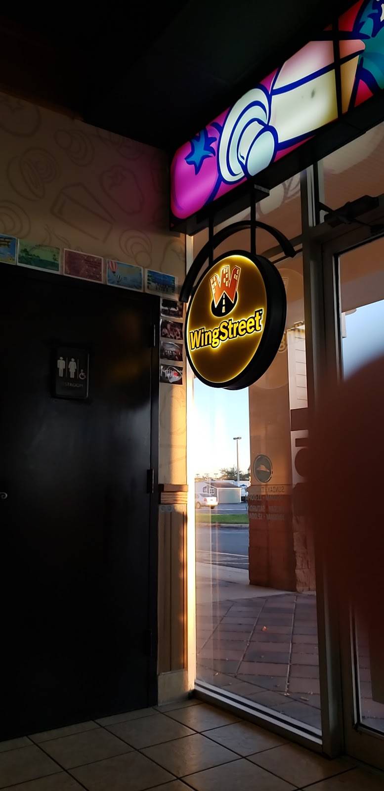 Pizza Hut Restaurant 13883 W Hillsborough Ave, Tampa, FL 33635, USA