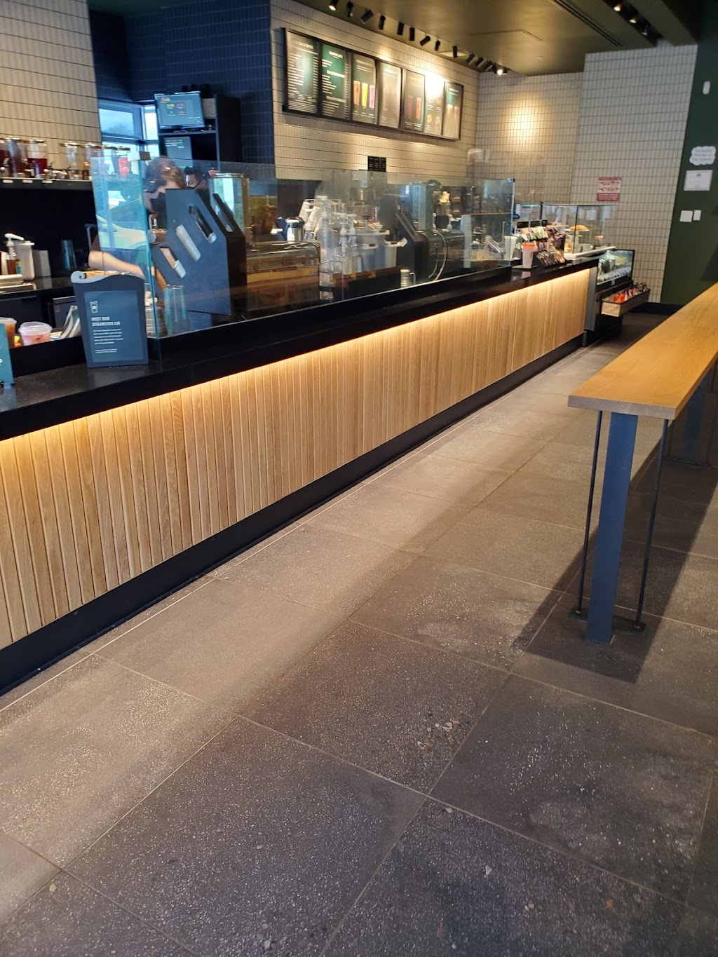 Starbucks | cafe | 3228 Crompond Rd, Yorktown, NY 10598, USA | 8452601733 OR +1 845-260-1733