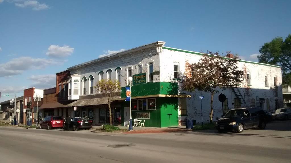 Tuckers Tavern | restaurant | 201 E Main St, Anamosa, IA 52205, USA | 3194629909 OR +1 319-462-9909