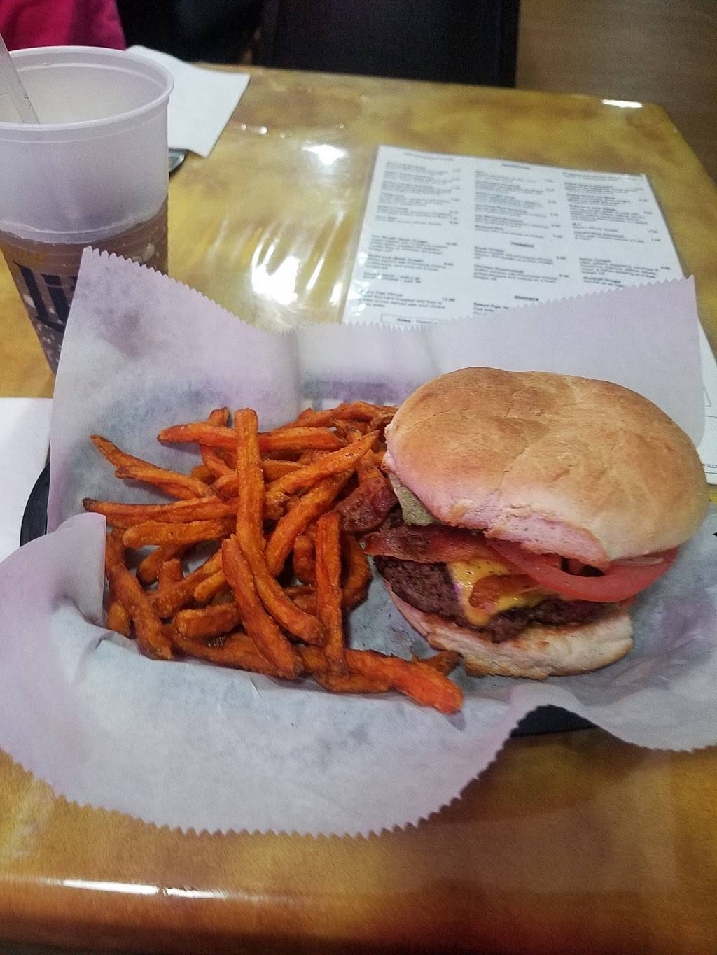 Shulligan's Sports Bar & Grill 2422 Brodhead Rd, Aliquippa, PA 15001, USA