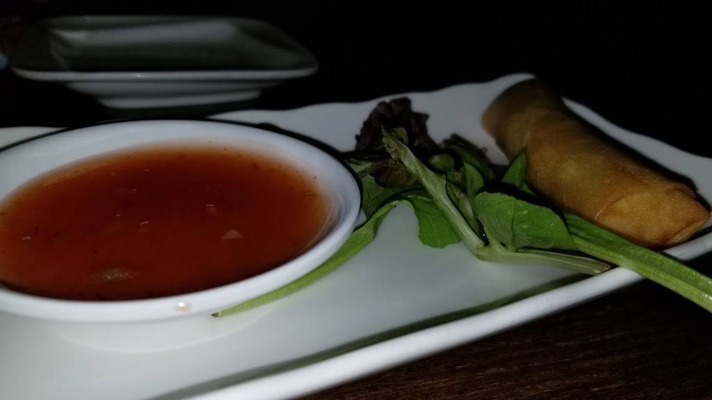 Ten Asian Bistro | restaurant | 5065 Main St #317, Trumbull, CT 06611, USA | 2033728788 OR +1 203-372-8788