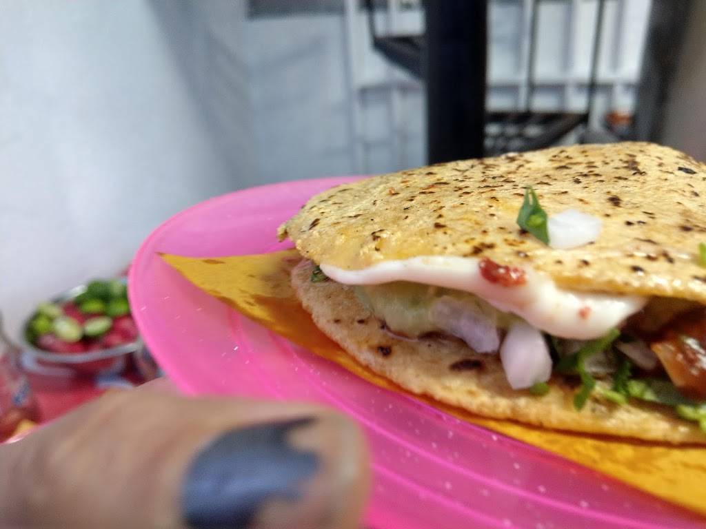 Tacos "La Glorieta" | restaurant | Lic. Martin Careaga 4611, Soler, 22530 Tijuana, B.C., Mexico