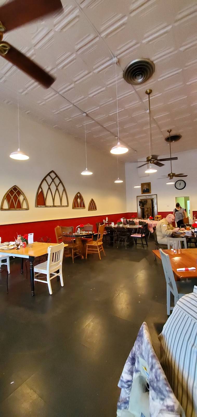 Ol Girls Kitchen | restaurant | 215 E Kleberg Ave, Kingsville, TX 78363, USA | 3615923399 OR +1 361-592-3399