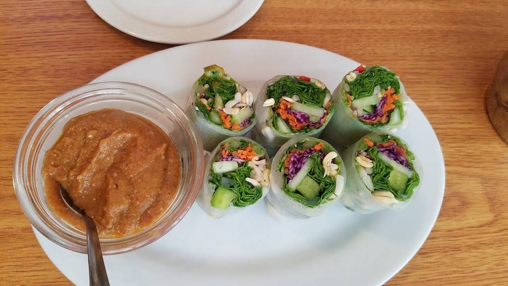 Yummy Thai Restaurant | restaurant | 2823 E State Blvd, Fort Wayne, IN 46805, USA | 2602209166 OR +1 260-220-9166