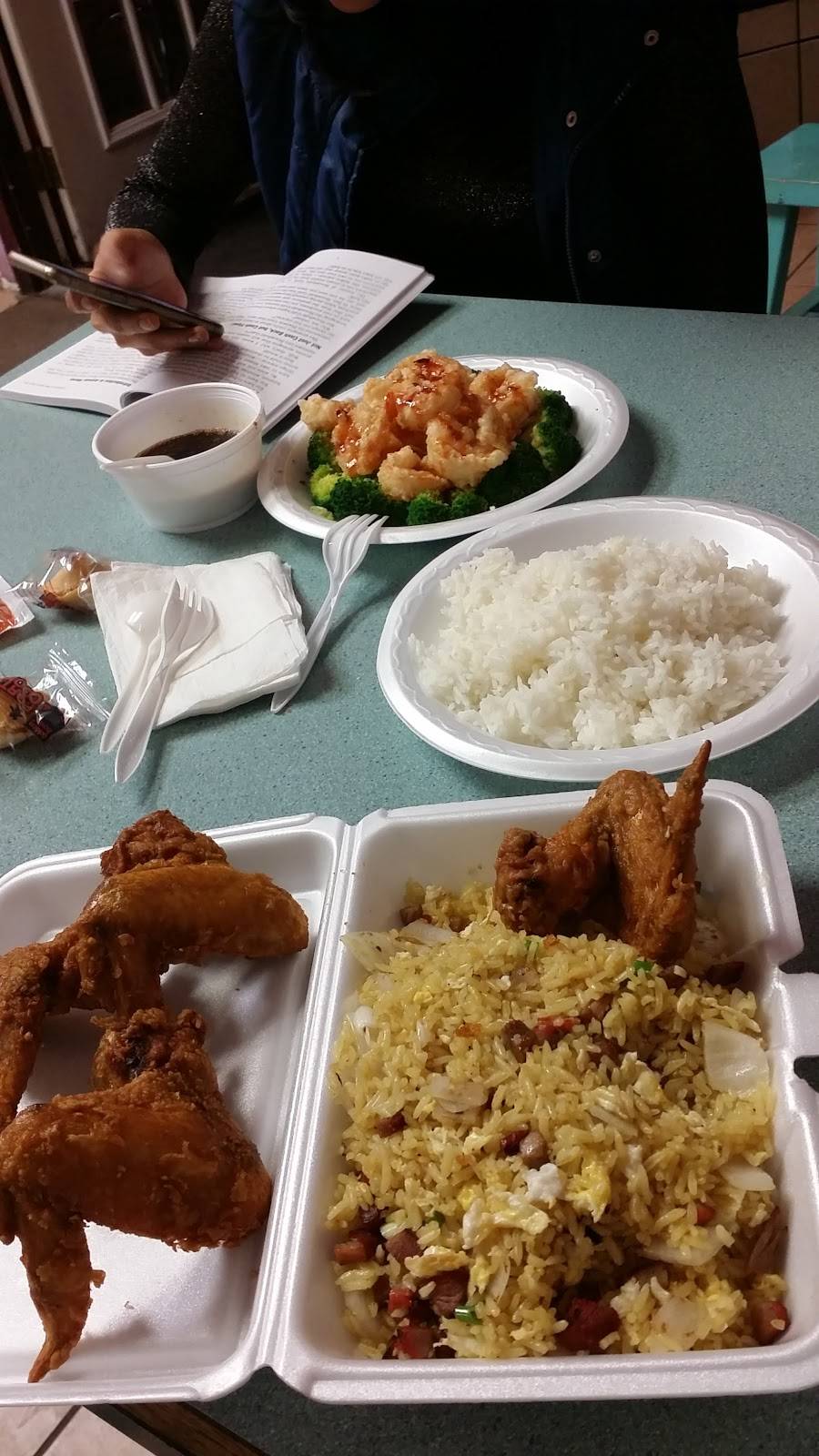 Fengs Place | restaurant | 560 Main St, Middletown, CT 06457, USA | 8608546488 OR +1 860-854-6488