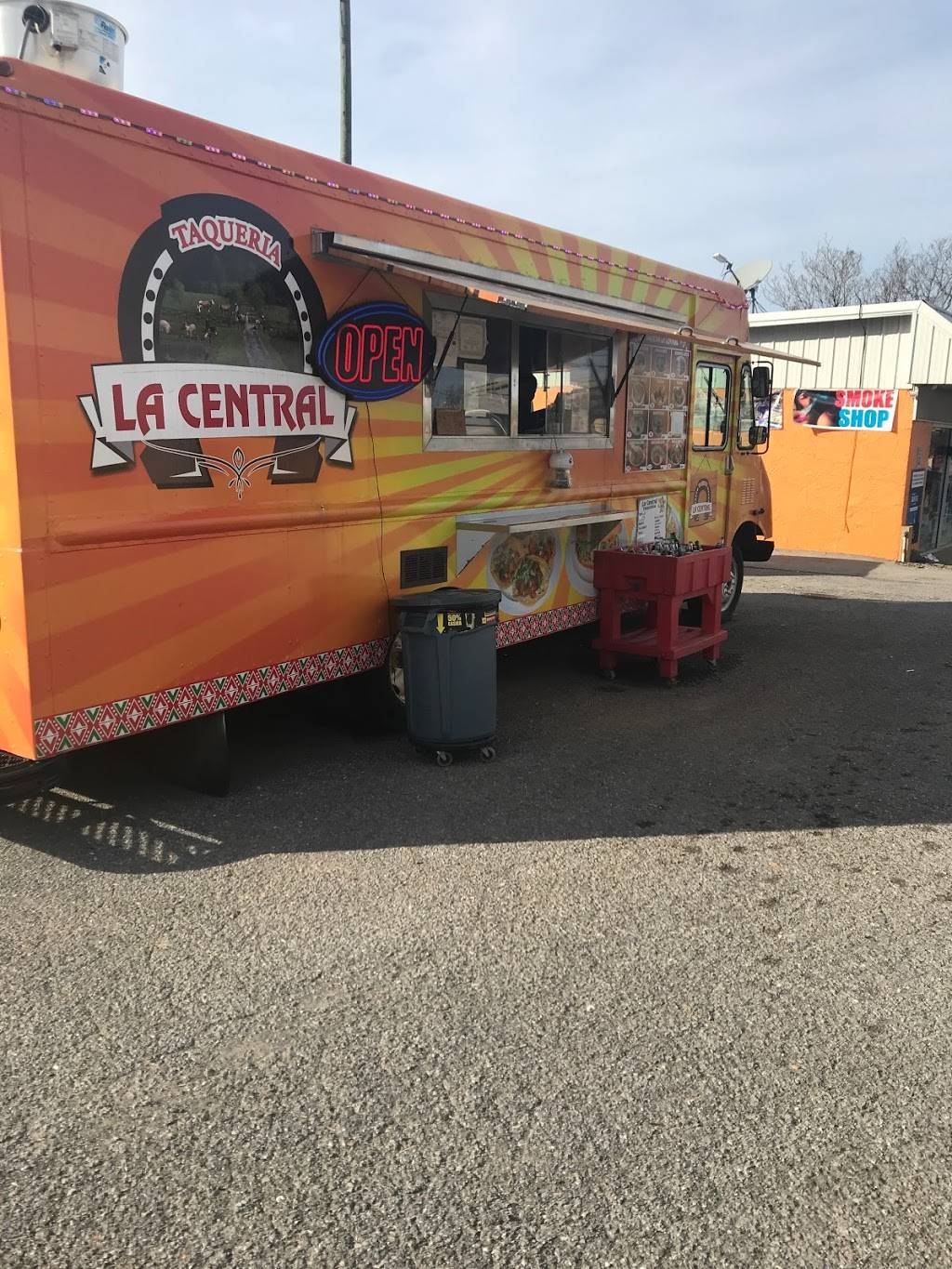 Taqueria La Central Food Truck 2321 Chapman Hwy, Knoxville, TN 37920, USA