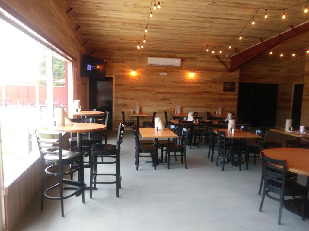 Bear Claw Grill | restaurant | 126 W 2nd St, Chase City, VA 23924, USA | 4345333477 OR +1 434-533-3477