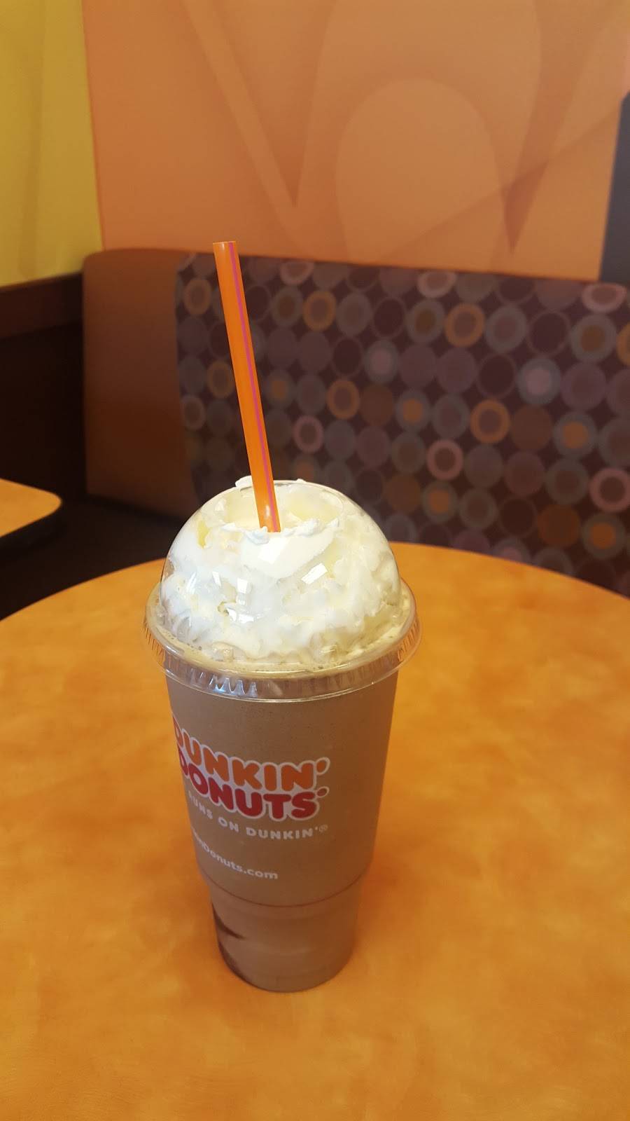 Dunkin | bakery | 154 Congress St, Rumford, ME 04276, USA | 2073642128 OR +1 207-364-2128