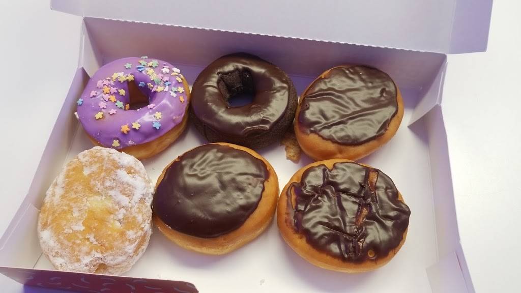 Dunkin | bakery | 2002 Yale St, Houston, TX 77008, USA | 8326497427 OR +1 832-649-7427