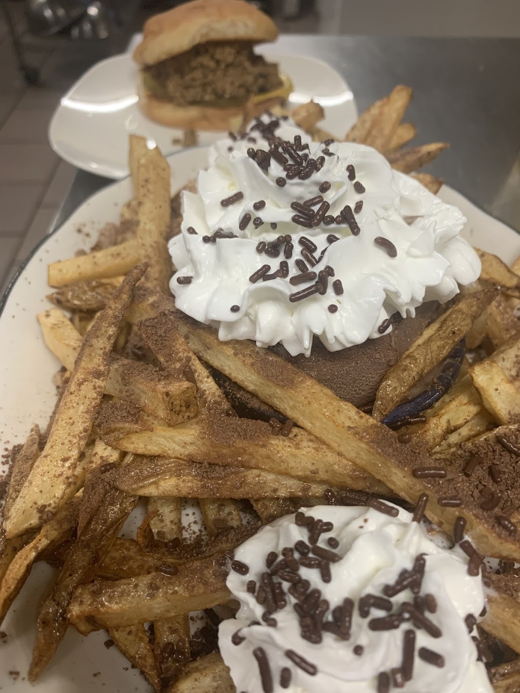 Greda’s DinDen | restaurant | 1201 E Church St, Booneville, MS 38829, USA | 6623401056 OR +1 662-340-1056
