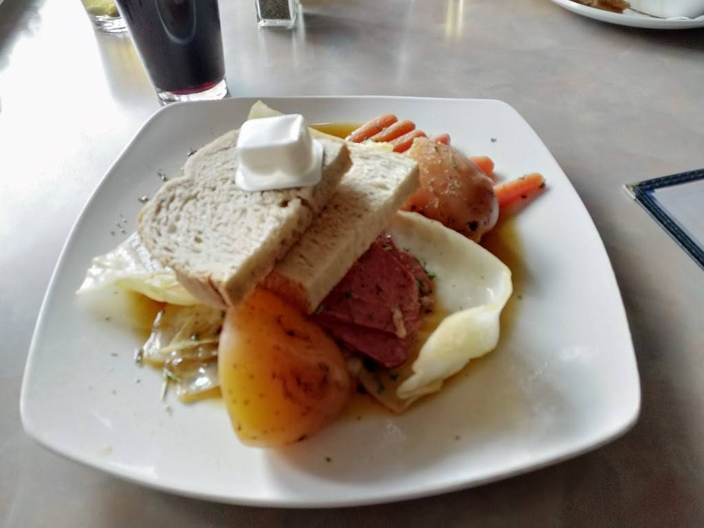 Finnertys Tap Room | restaurant | 5 E Washington St, Ellicottville, NY 14731, USA | 7166991226 OR +1 716-699-1226