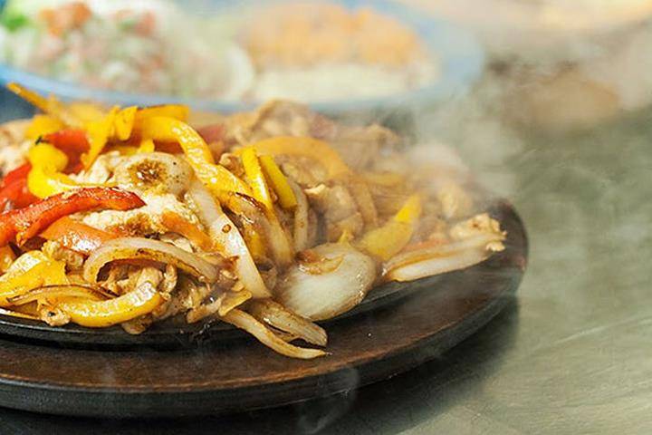Los Agaves Mexican Grill | restaurant | 4882 Utica Ridge Rd, Davenport, IA 52807, USA | 5633593660 OR +1 563-359-3660