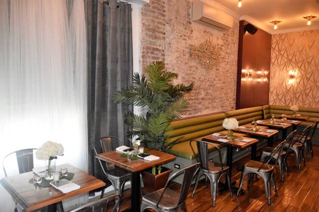 Savvy Bistro and Bar | restaurant | 710 Nostrand Ave, Brooklyn, NY 11216, USA | 3475337880 OR +1 347-533-7880