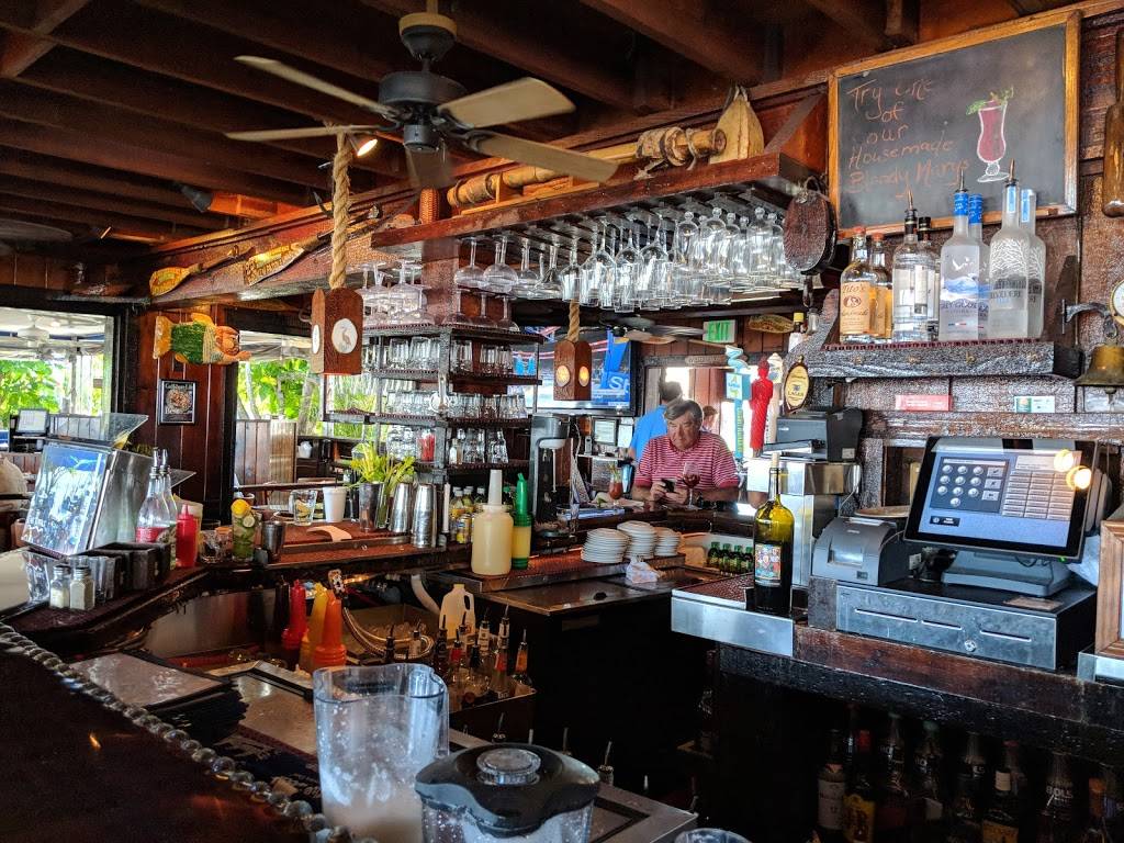 The Dock At Crayton Cove | restaurant | 845 12th Ave S, Naples, FL 34102, USA | 2392639940 OR +1 239-263-9940