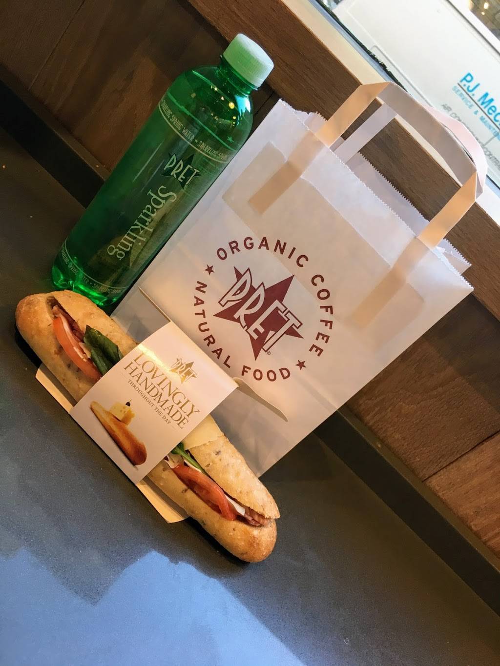 Pret A Manger | meal takeaway | 350 Hudson St, New York, NY 10014, USA | 2128470421 OR +1 212-847-0421