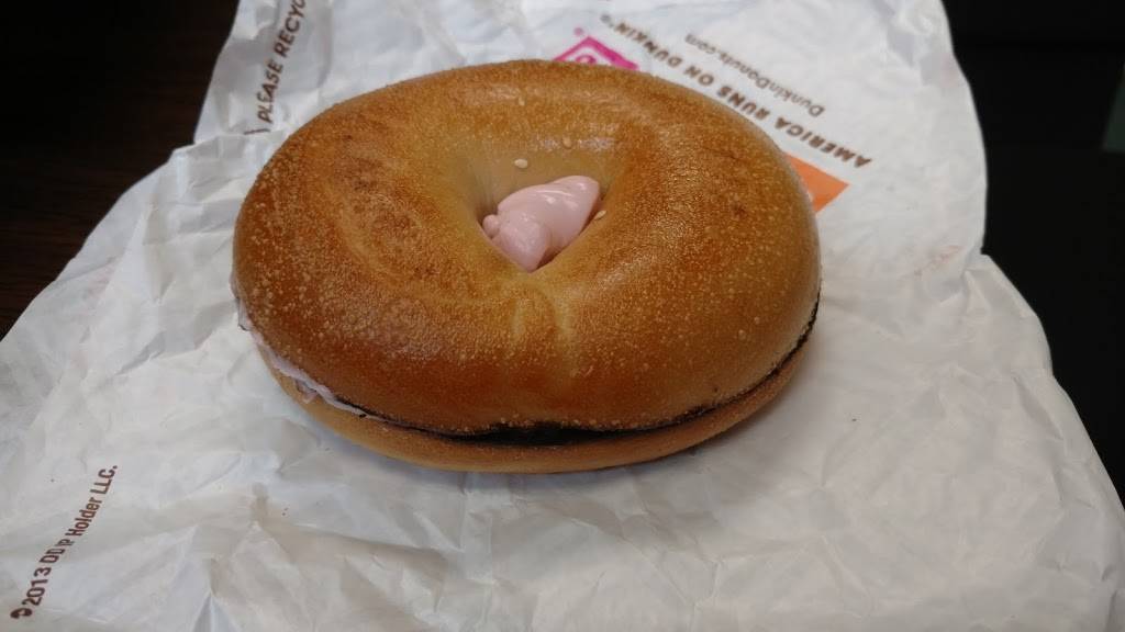 Dunkin | bakery | 2000 S Glenburnie Rd Suite 230, New Bern, NC 28562, USA | 2526315331 OR +1 252-631-5331