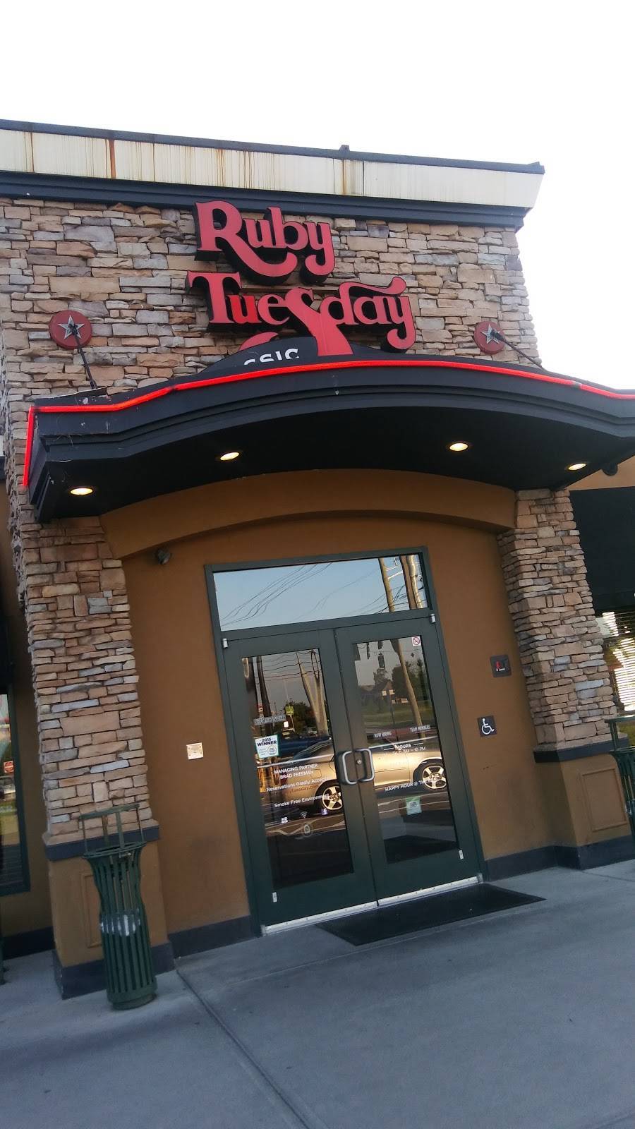 Ruby Tuesday Restaurant 508 E Emory Rd, Powell, TN 37849, USA