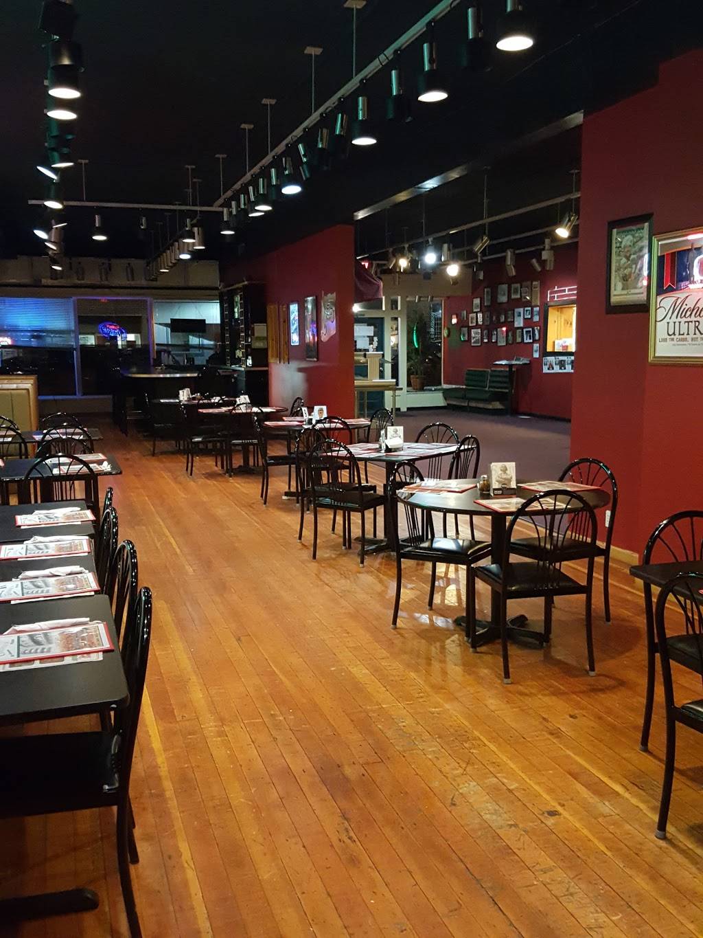 Giannis Pizza & Italian Ristorante | restaurant | Hillsboro, IL 62049, USA | 2175327888 OR +1 217-532-7888