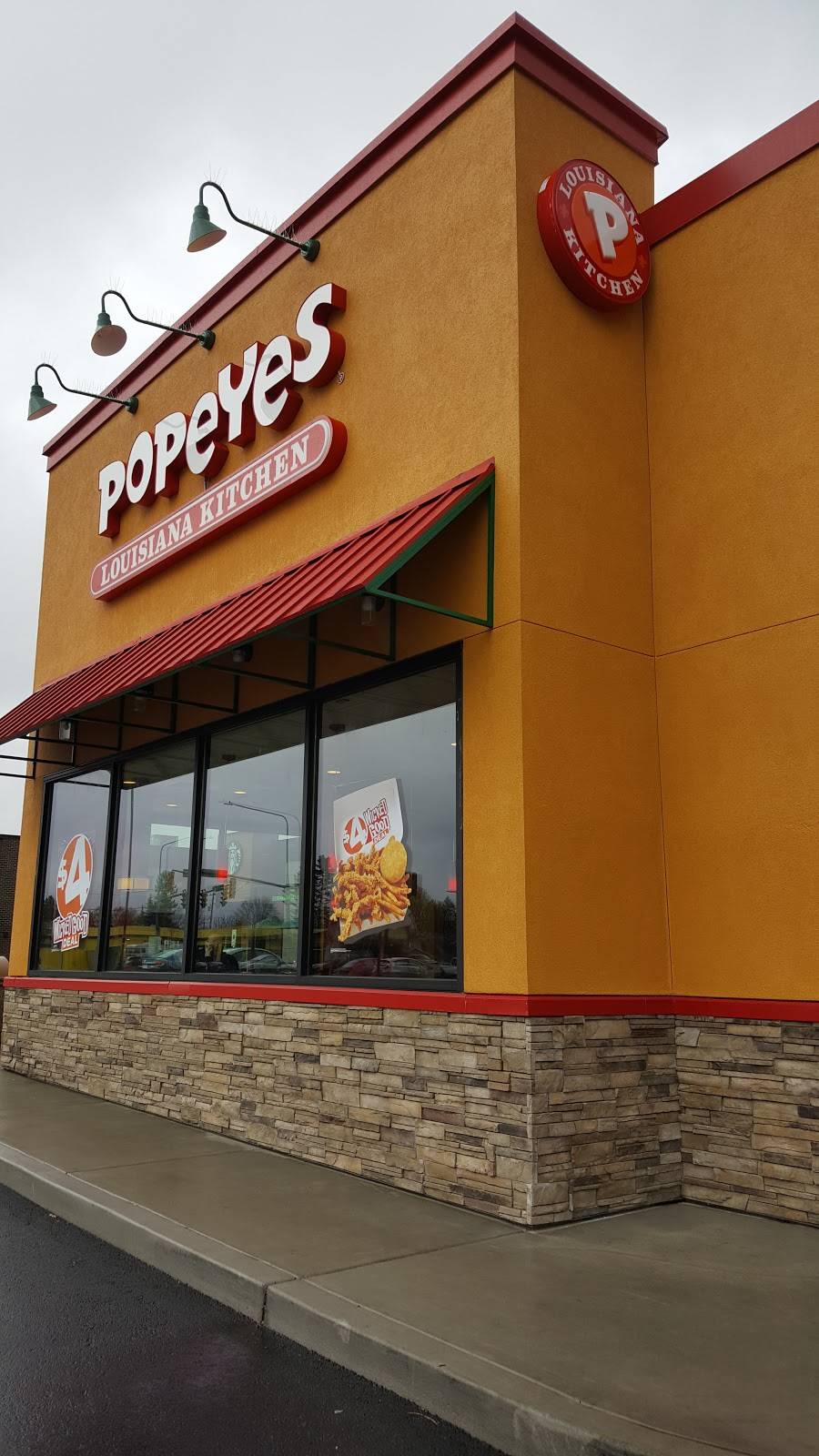 Popeyes Louisiana Kitchen | 1520 SW 100th St, Seattle, WA 98146, USA