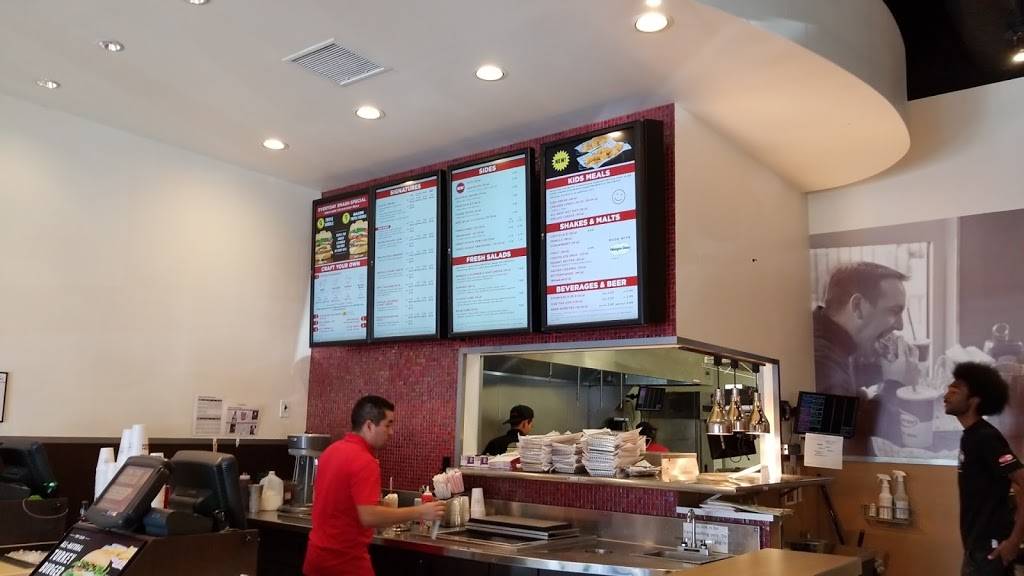 Smashburger | restaurant | 2556 Laning Rd, San Diego, CA 92106, USA | 6193598510 OR +1 619-359-8510