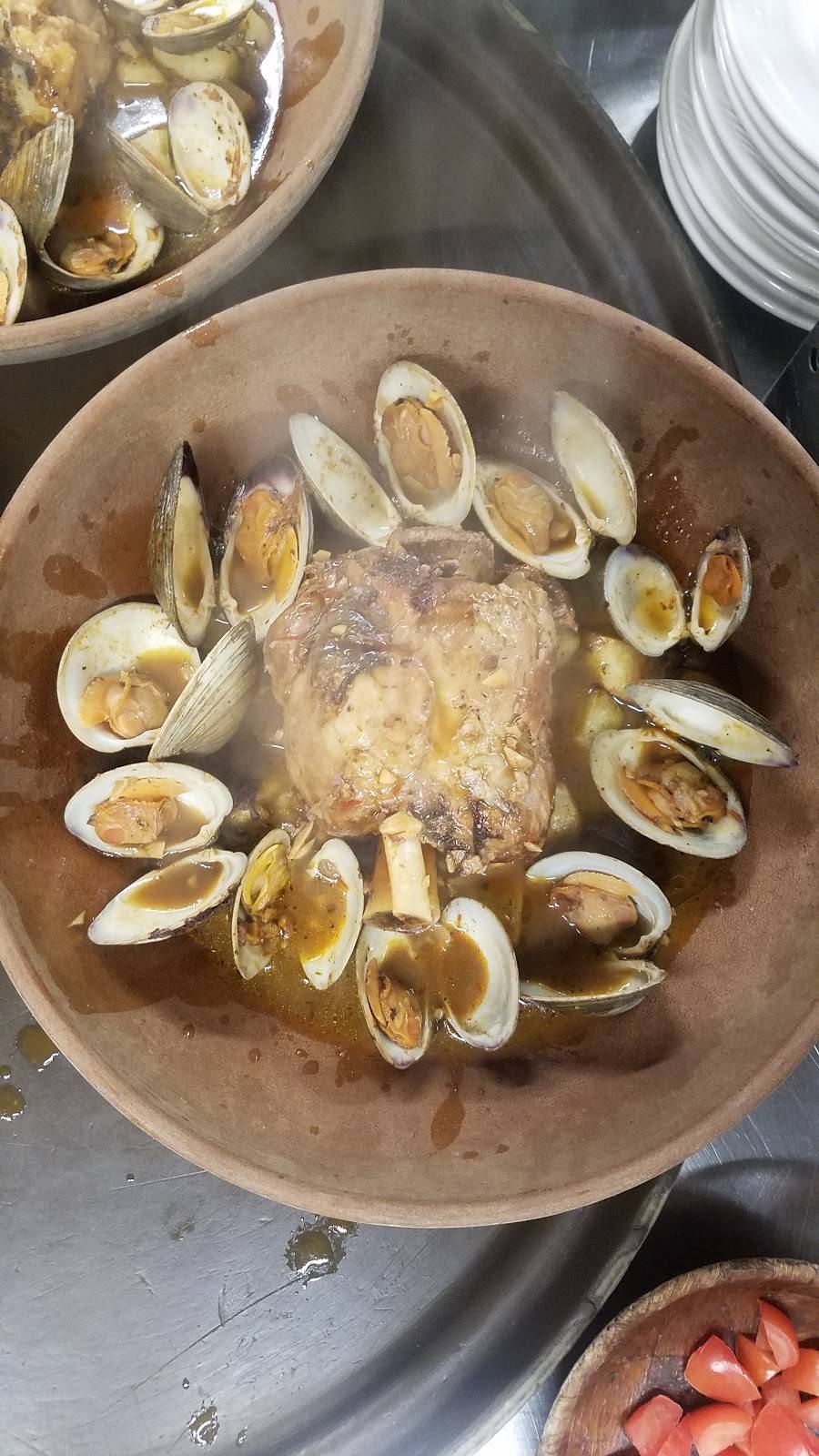 Perellas | restaurant | 311 Metacom Ave, Warren, RI 02885, USA | 4012450150 OR +1 401-245-0150